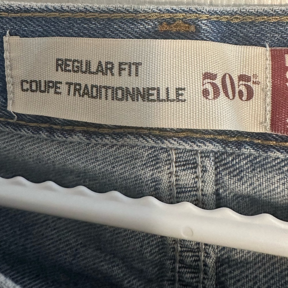 Levi’s Women 505 cut-off jean shorts W33, L30 - Picture 3 of 12